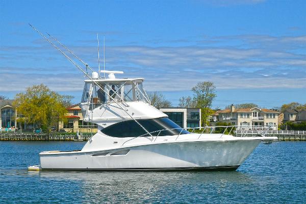 2017 Tiara Yachts 39 Convertible