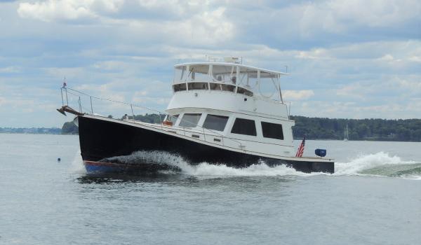 Jarvis Newman Downeast Flybridge Running