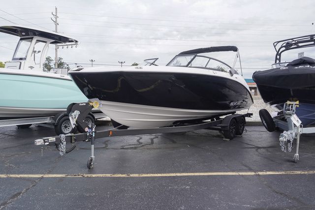 2025 Yamaha Boats SX250-BLACK-PAINTED