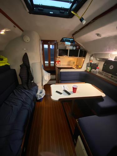 1983 Weldcraft Express cruiser