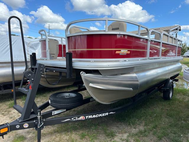 Sun Tracker SUNTRACKER BASS BUGGY 18 DLX W/75 HP
