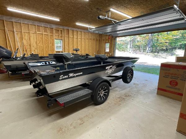 2025 Tuffy Essox Magnum
