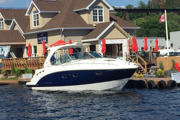 2015 Chaparral 330 Signature