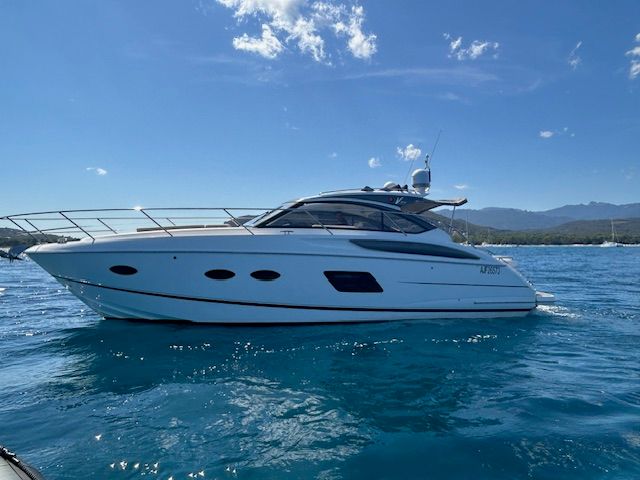 2015 Princess V39