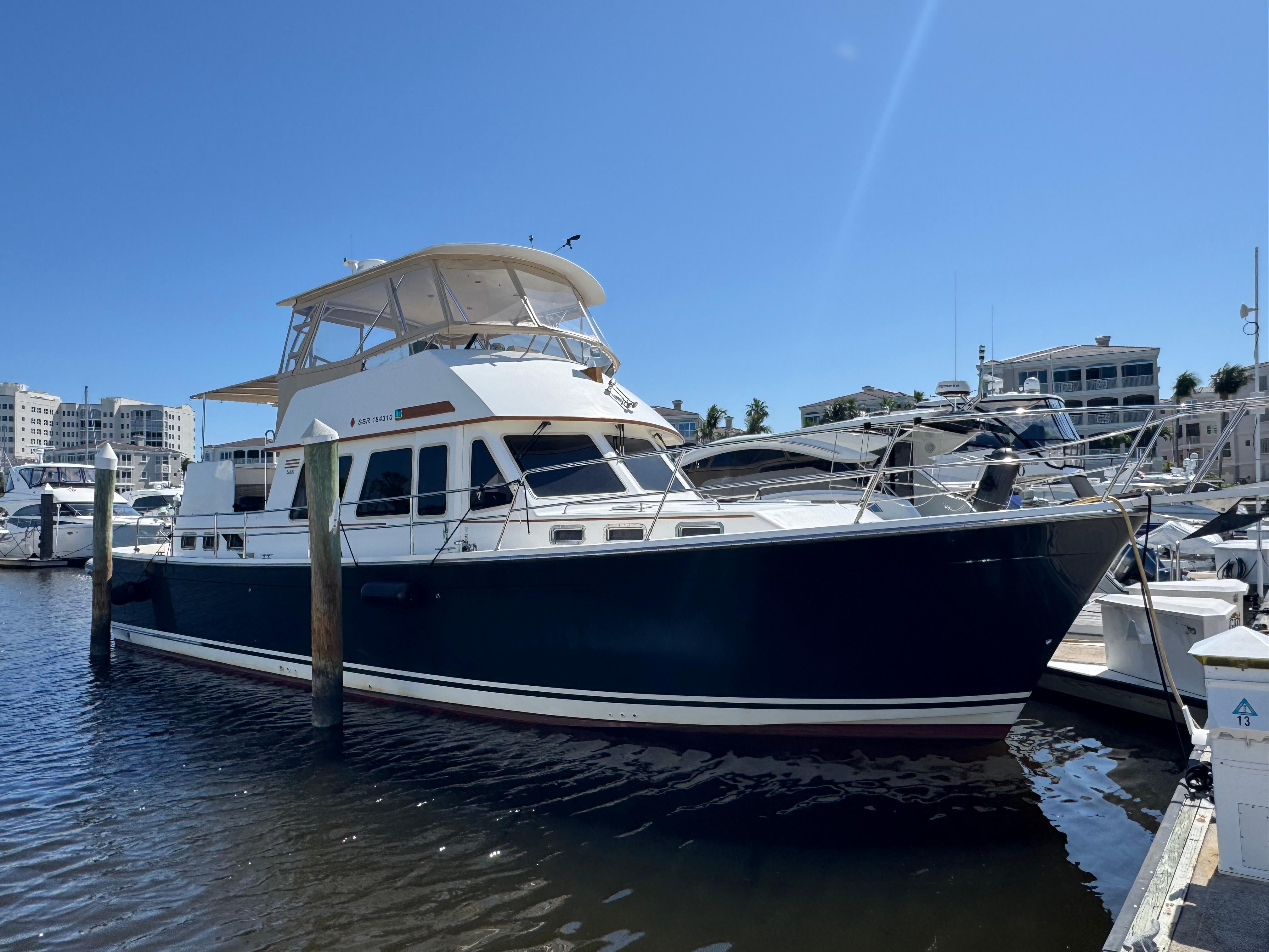 2005 Sabre 47 Motor Yacht