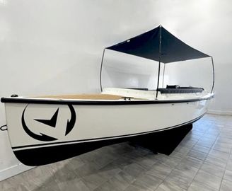 2023 Vision Marine Technologies Fantail 217