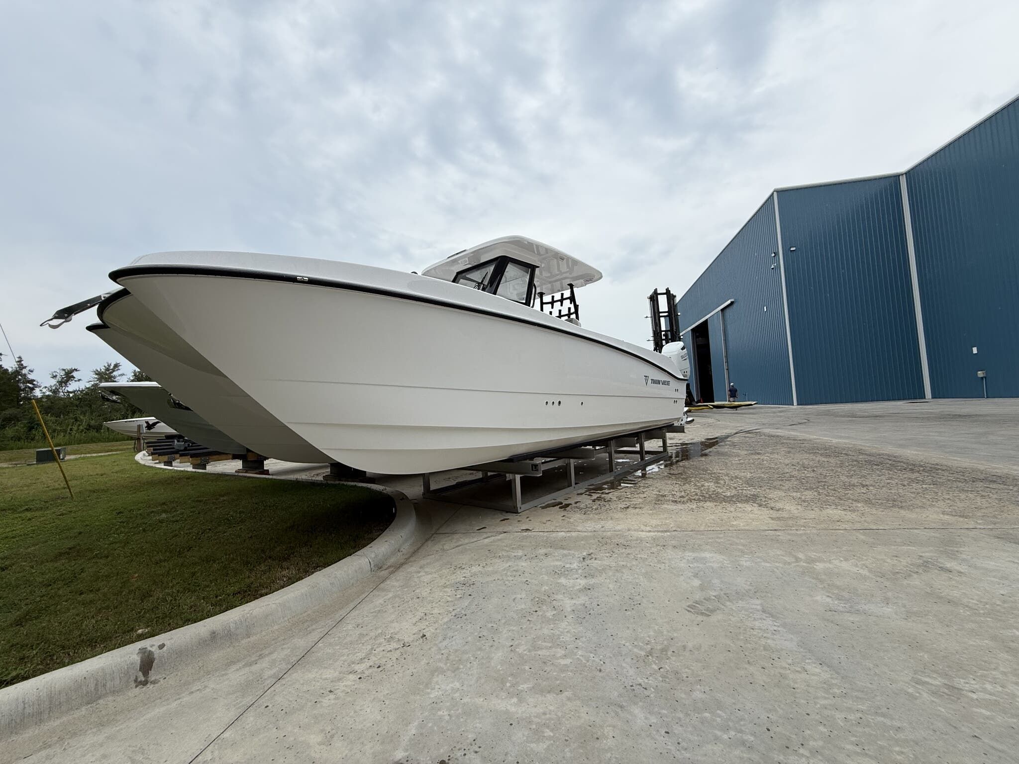 2026 Twin Vee GFX2 280 GFX2