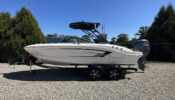 2025 Chaparral 21 SSi OB