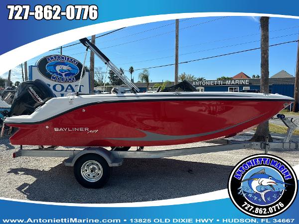 Bayliner Element M19 2024 Bayliner Element M19 boat on trailer at Antonietti Marine, Hudson, FL.