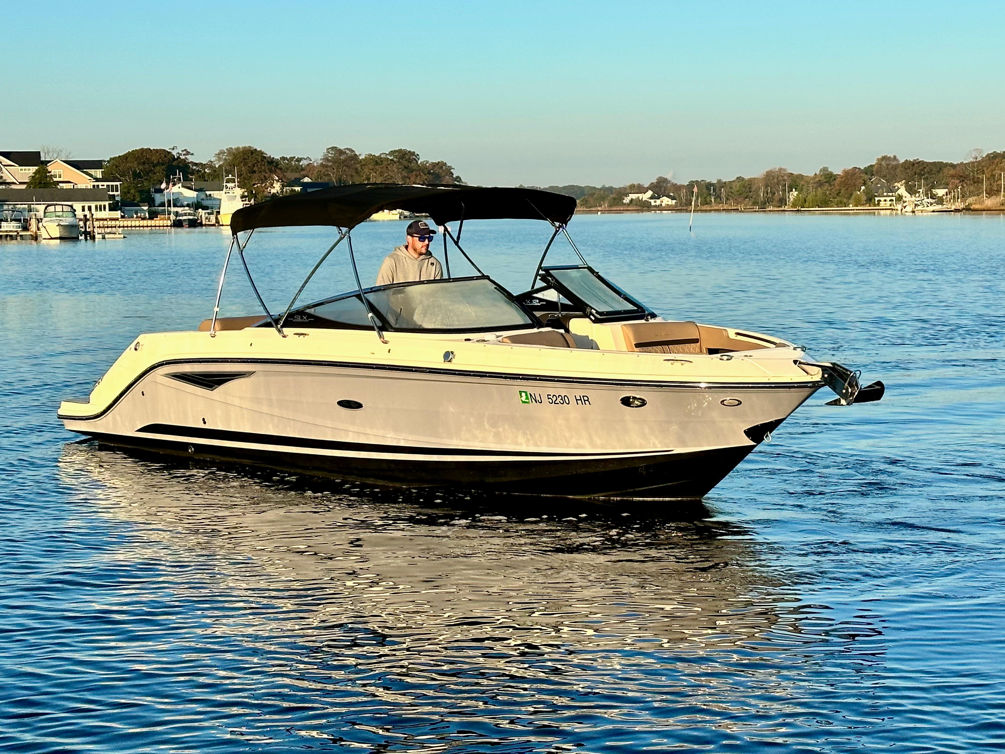 2023 Sea Ray SLX 280 Outboard Boat Test, Pricing, Specs