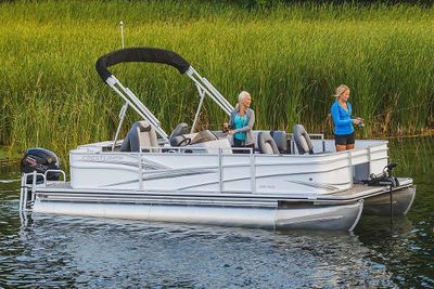 Crestliner 200 Rally FS Manufacturer Provided Image Boat