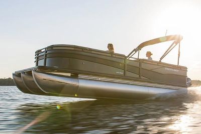 Crestliner 200 Rally CS Boat