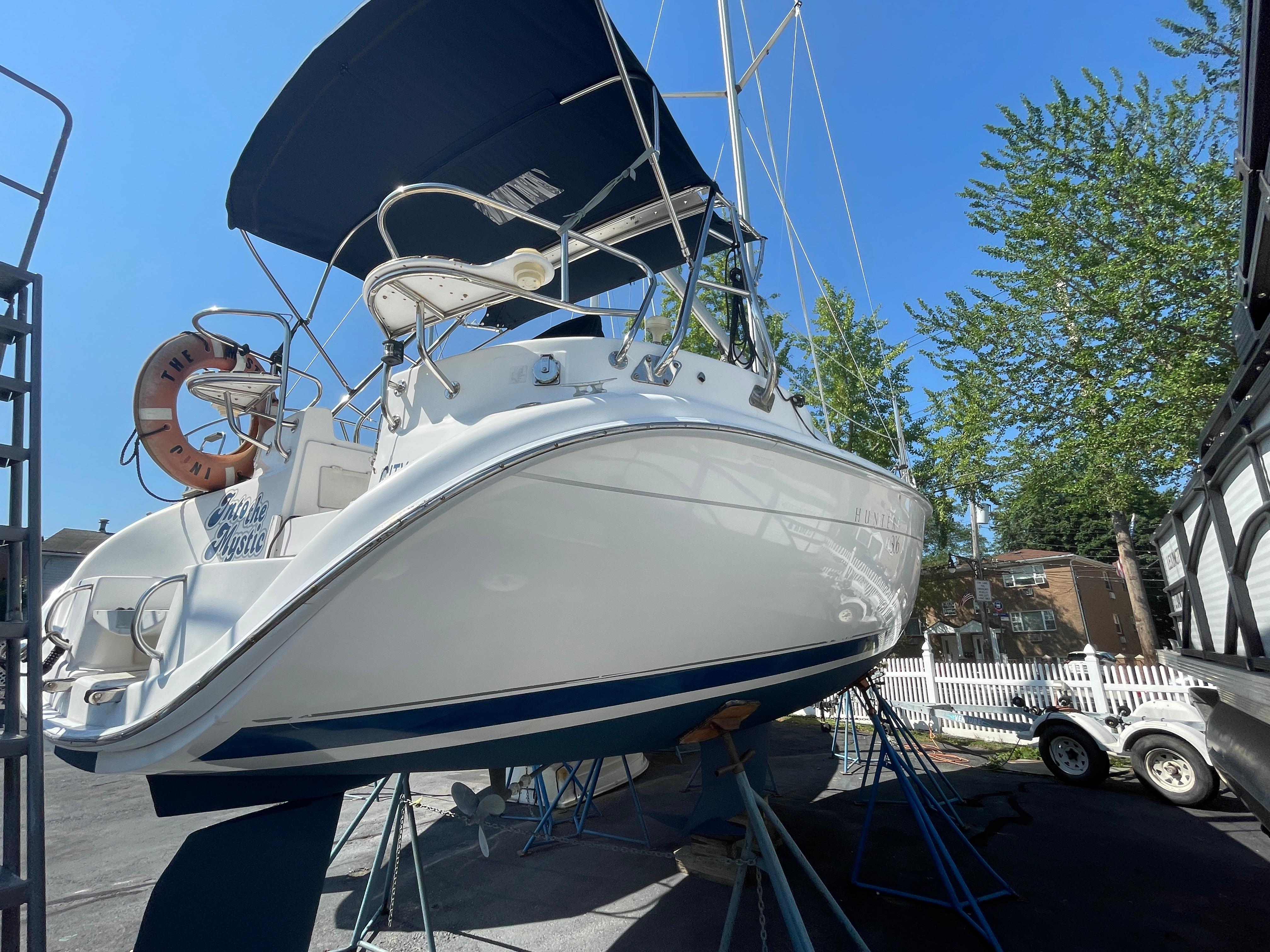 2001 Hunter 306
