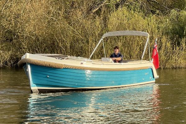 Interboat Intender 820