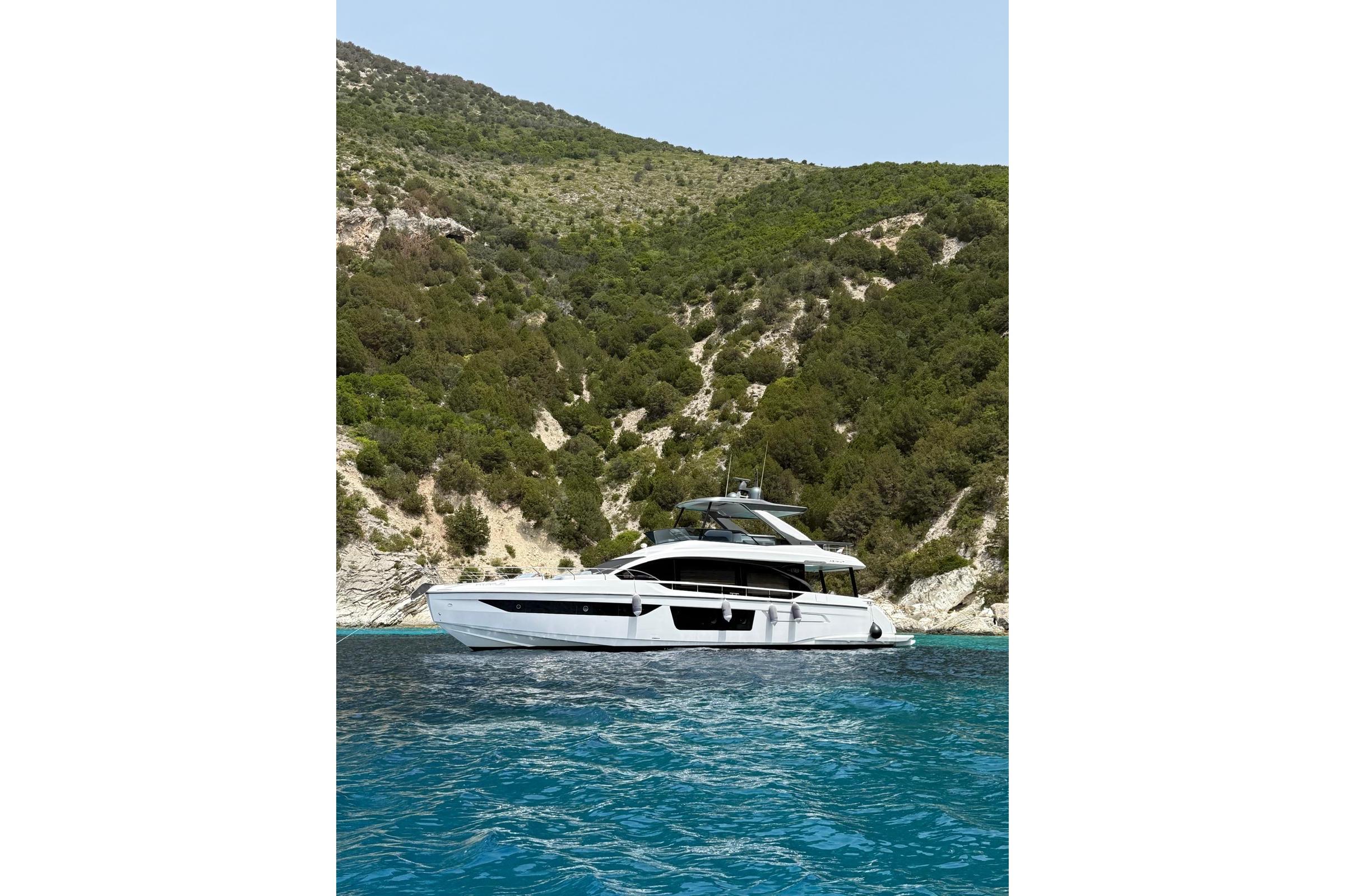 2022 Azimut 68 FLY
