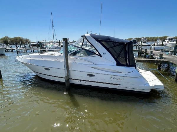 2004 Cruisers Yachts 340 Express
