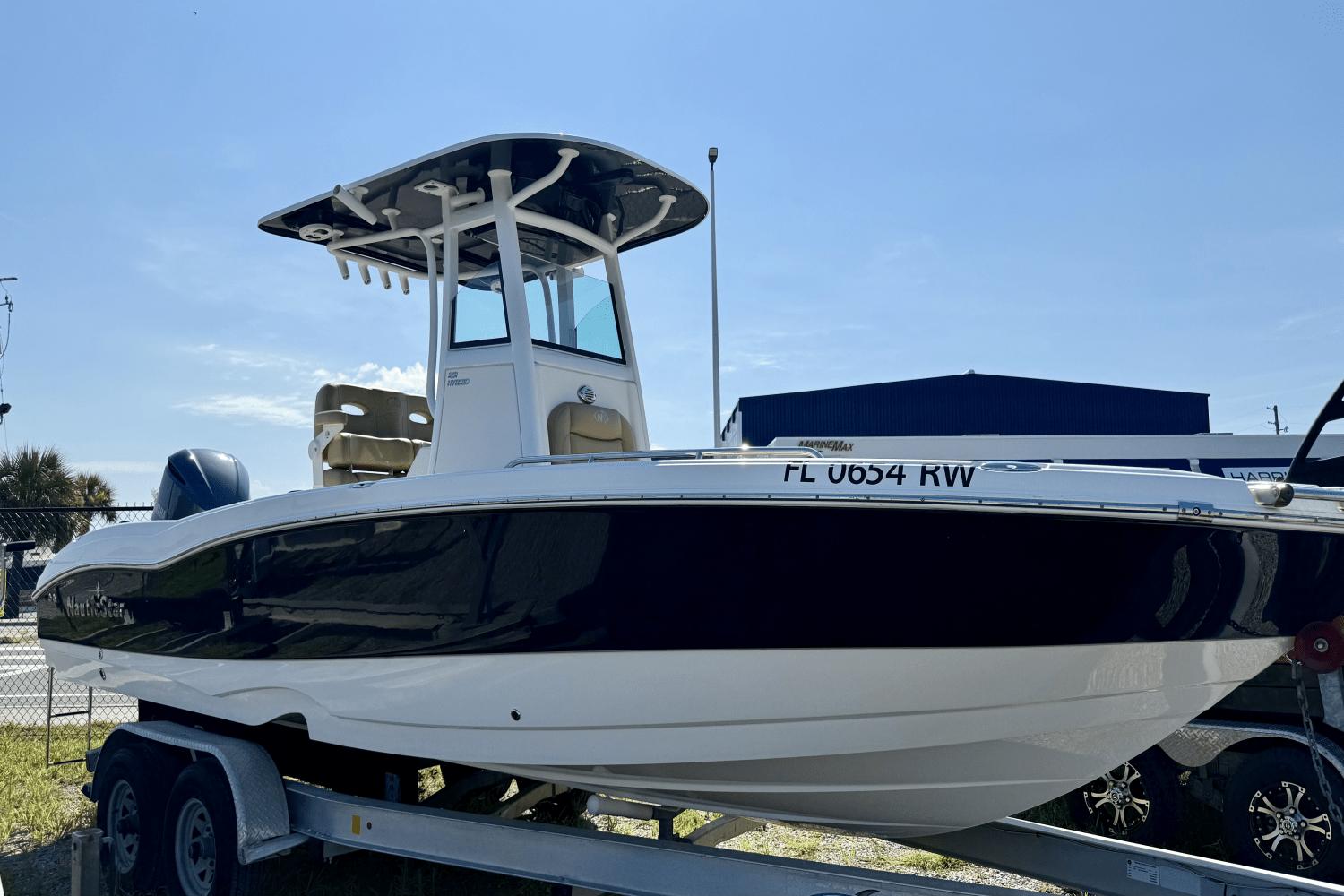 2019 NauticStar 251 Hybrid