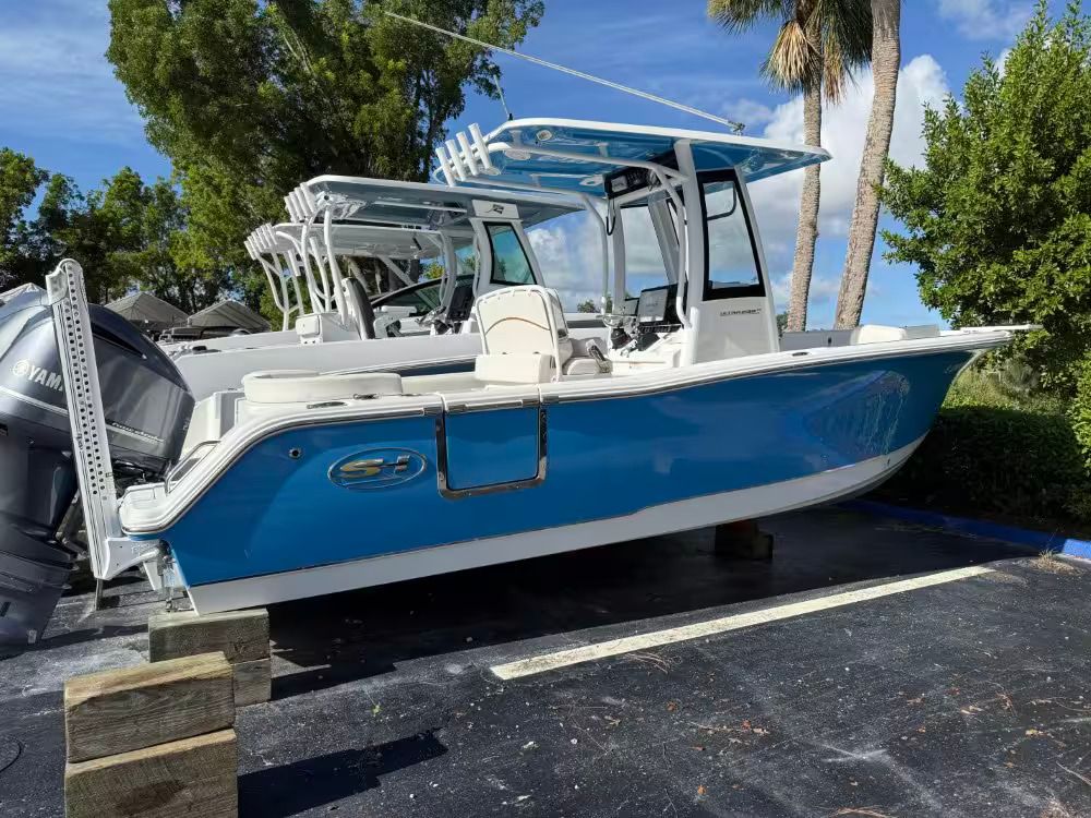 2022 Sea Hunt 239 Ultra