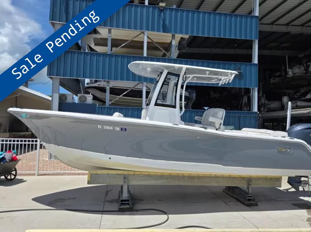 2022 Sea Hunt Ultra 239 SE