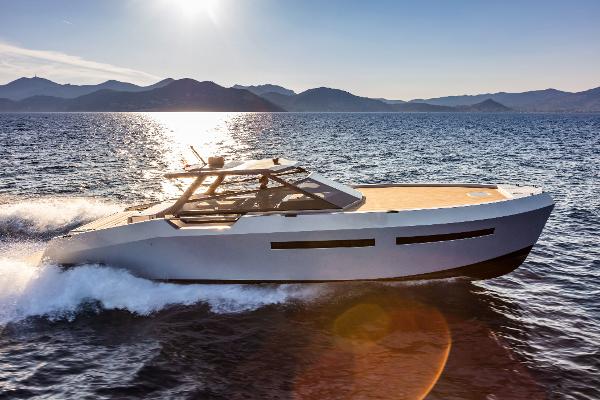 Mazu Yachts 52