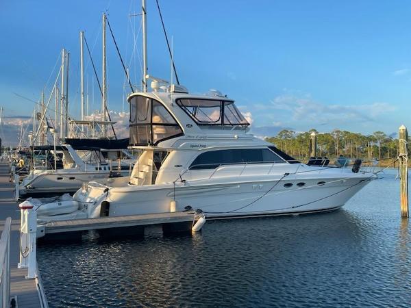 Sea Ray 480 Sedan Bridge 2003 Sea Ray 480 Sedan Bridge yacht docked at marina.