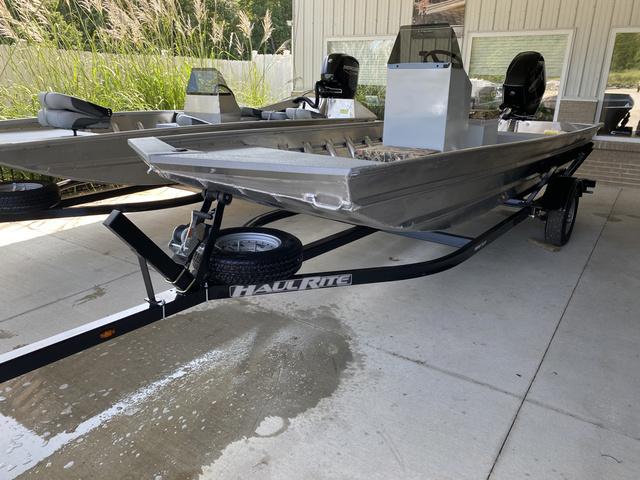 2025 Southfork 1752VF Center Console