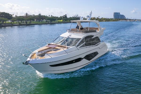 Sunseeker Manhattan 52