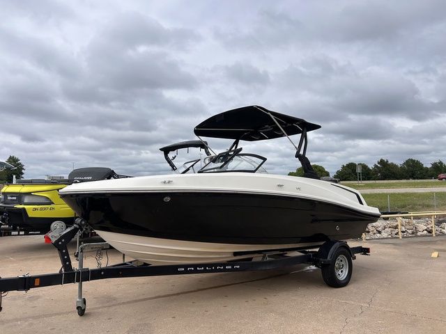 Bayliner VR5 Bowrider