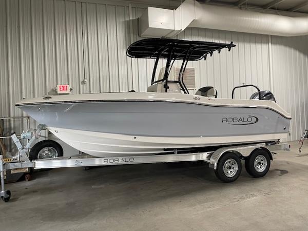 2025 Robalo R202 Explorer