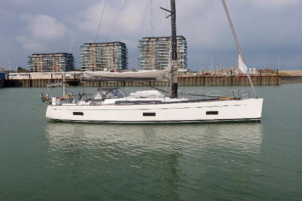Grand Soleil 54