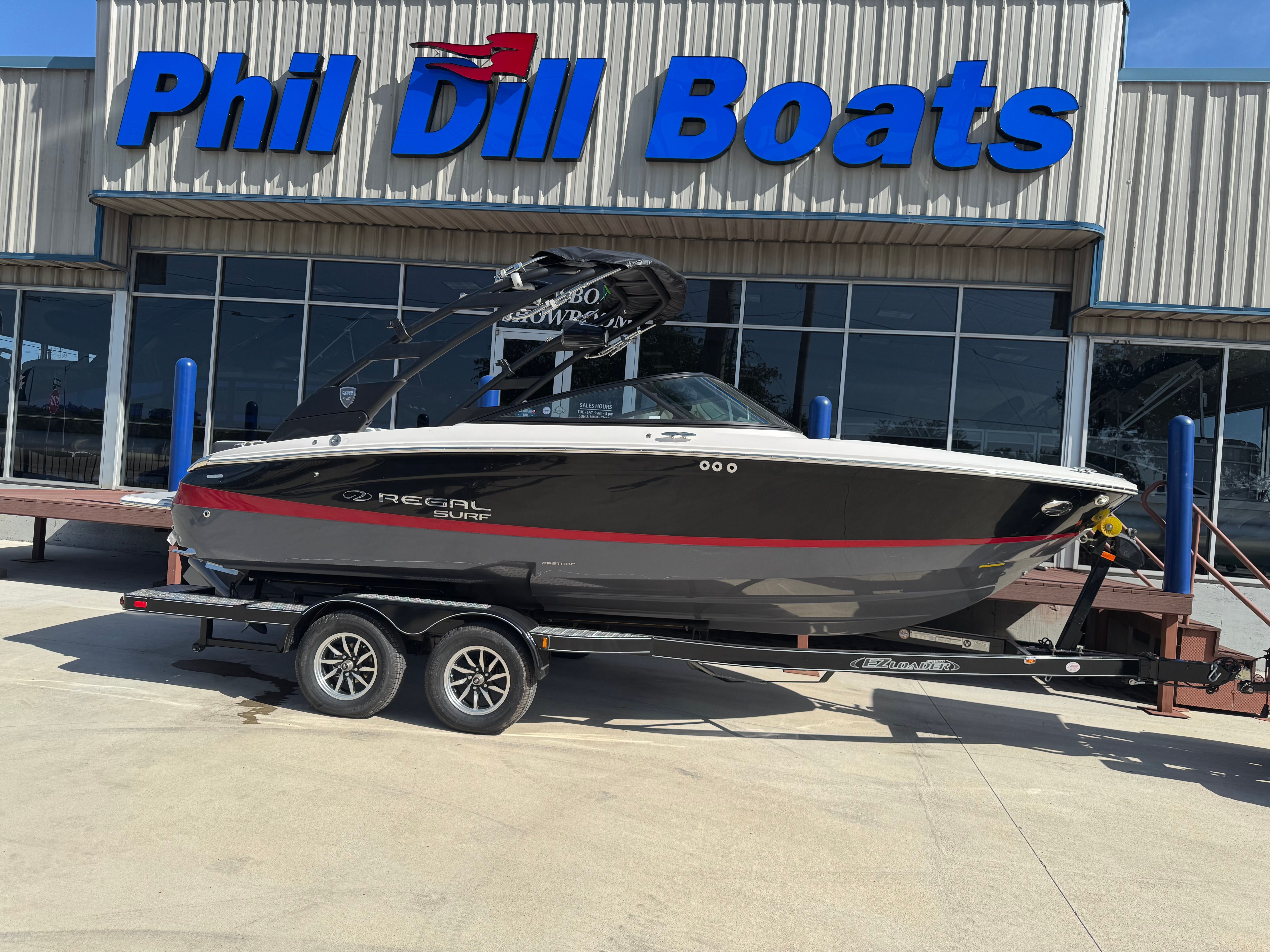 2025 Regal LS2 Surf
