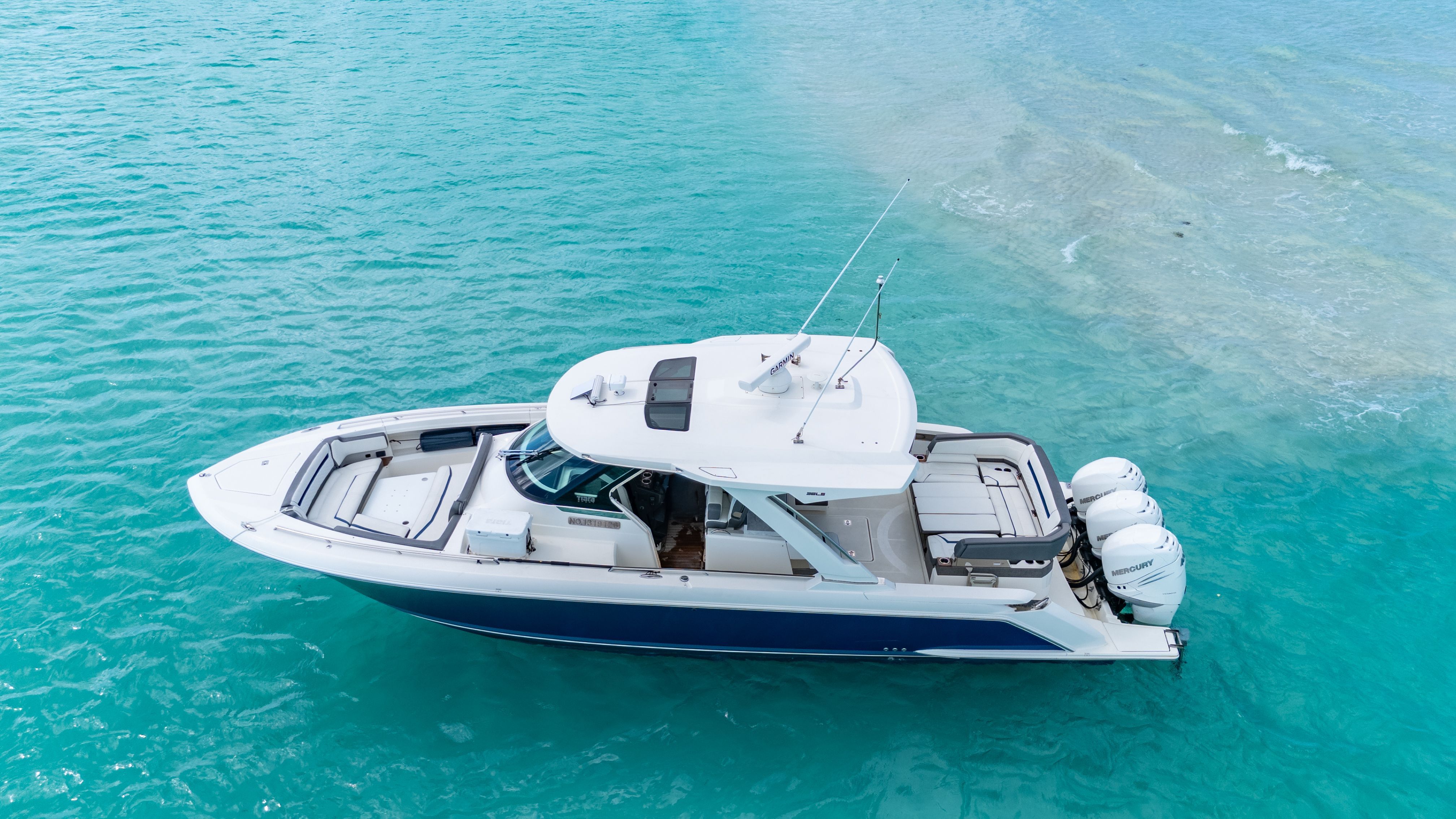 2022 Tiara Yachts 38 LS