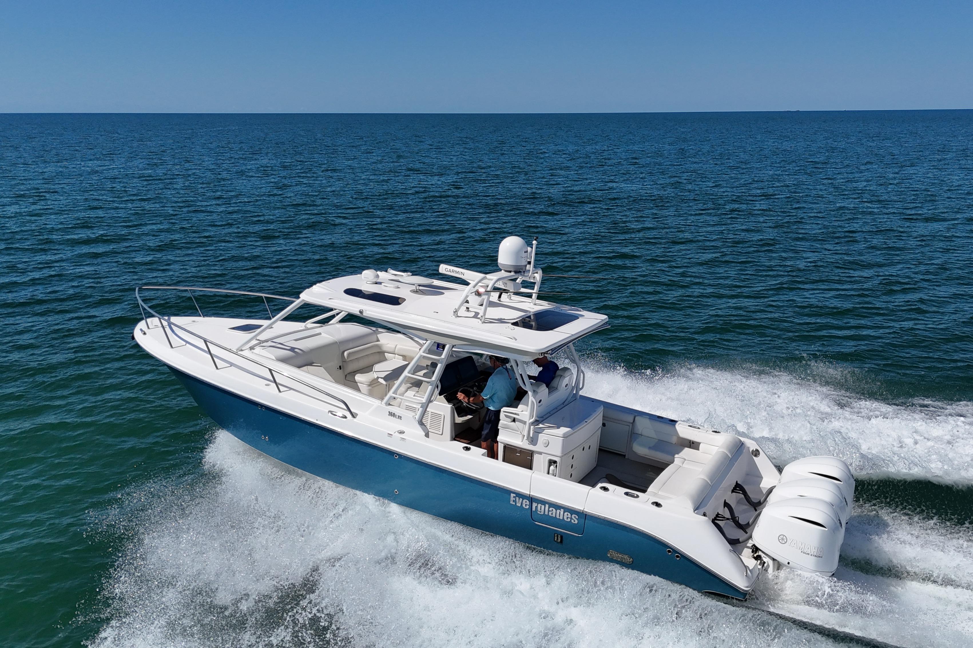 2017 Everglades 360LXC