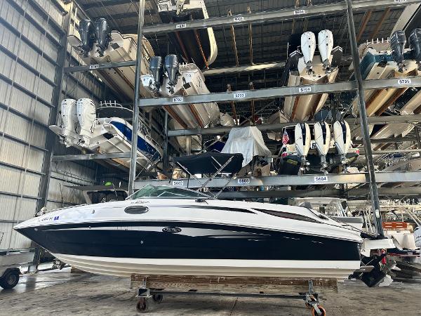 2011 Sea Ray 280 Sundeck