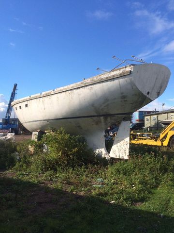 Endurance 40 Hull
