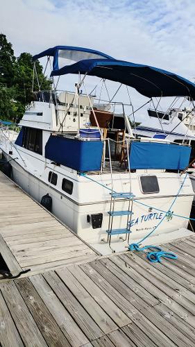 1991 Carver 32 Aft Cabin