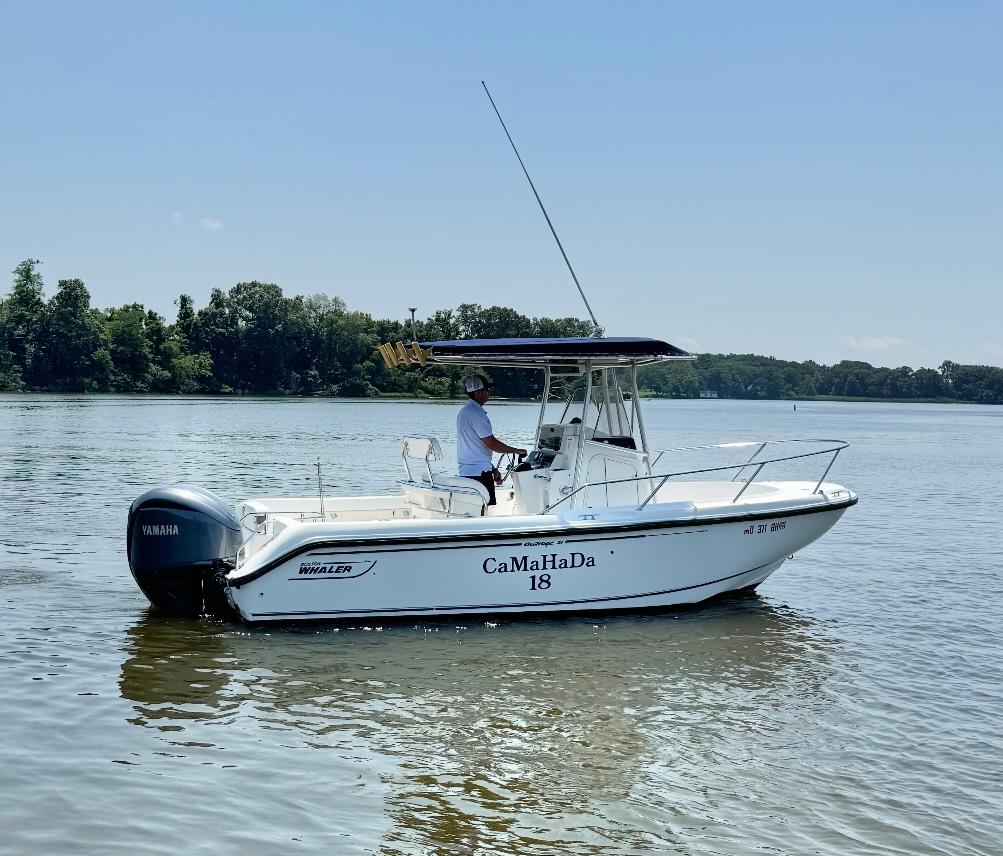 1999 Boston Whaler 210 Outrage
