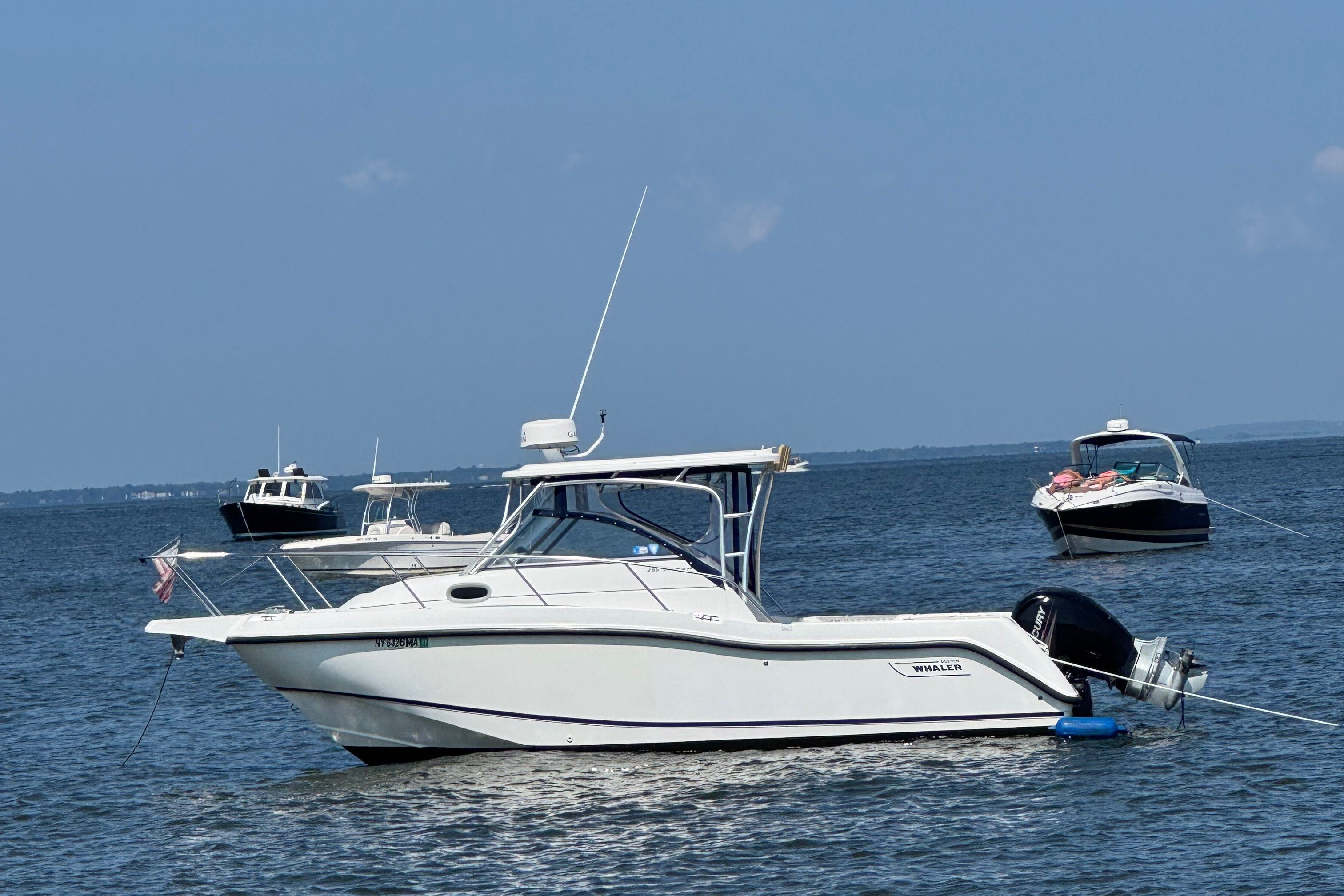 2004 Boston Whaler 255 Conquest