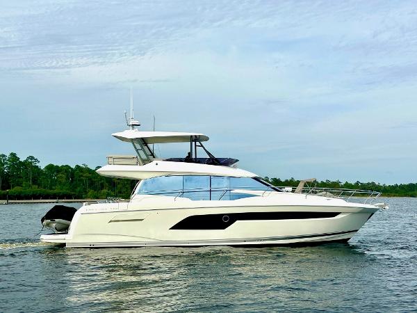 2019 Prestige 520