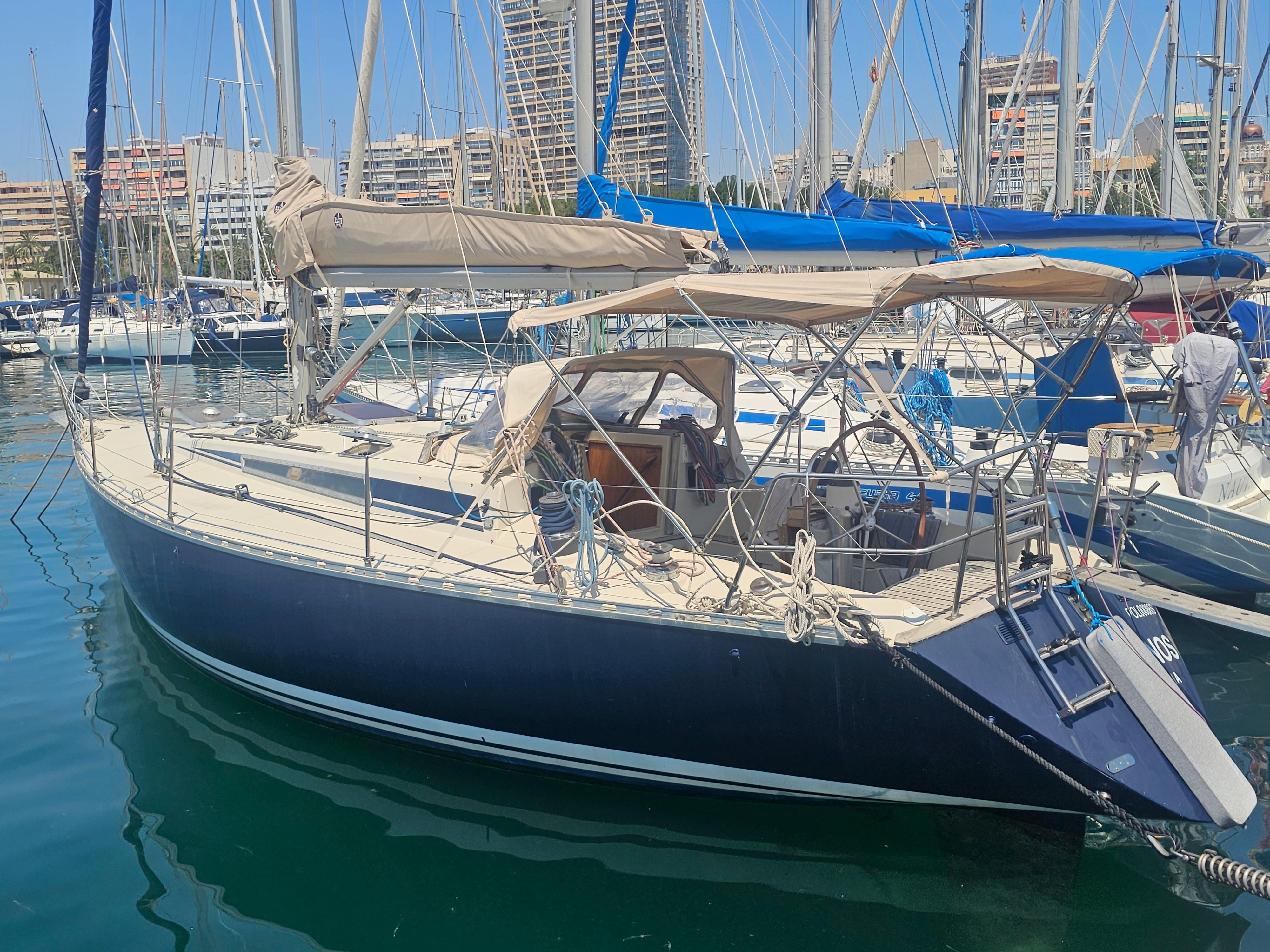1982 Beneteau First 42