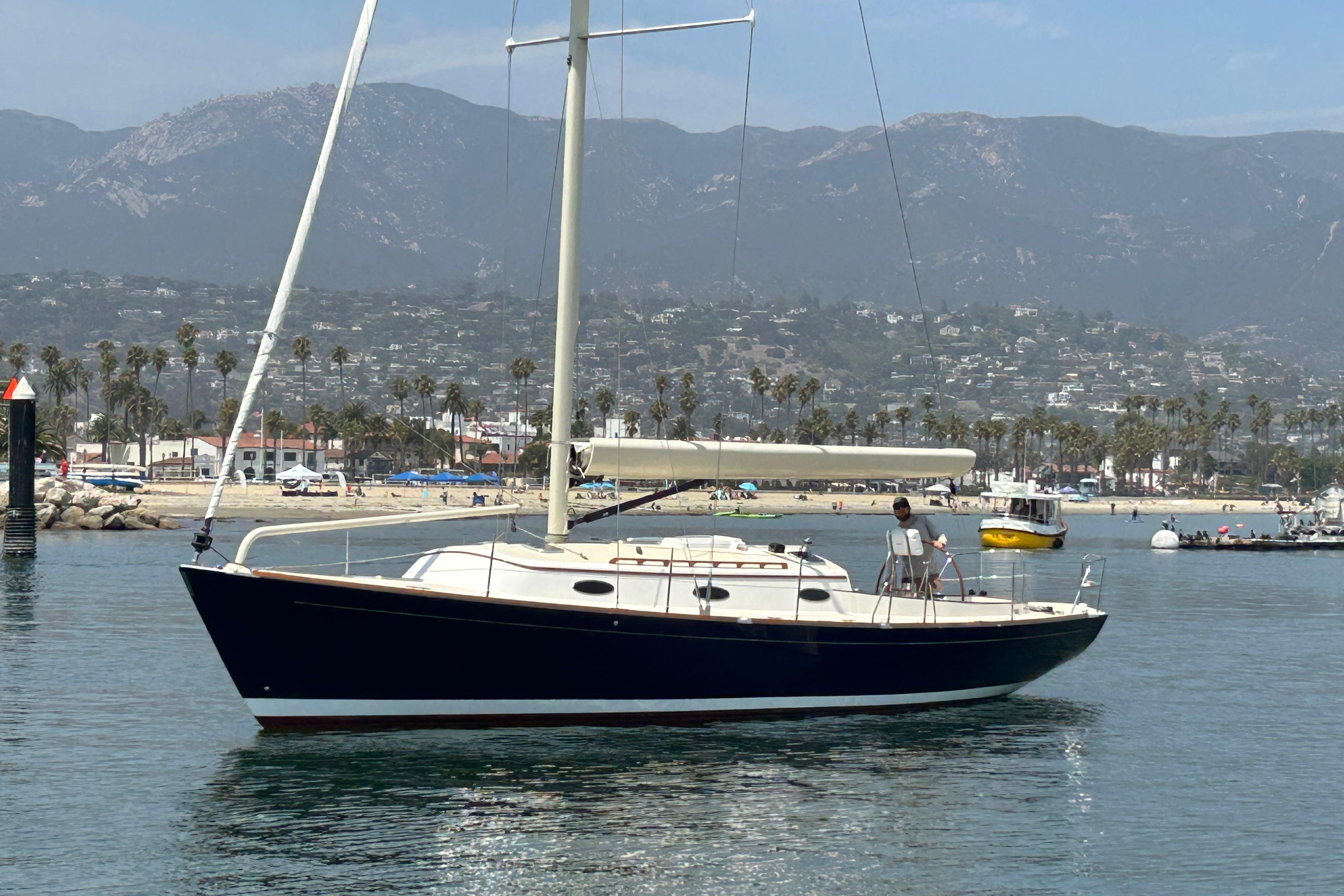 2015 Alerion Coastal Cruiser