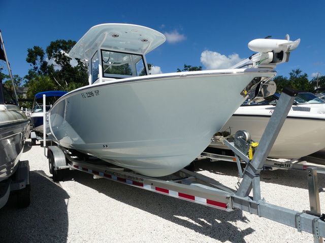 2020 Sportsman Open 252 Center Console