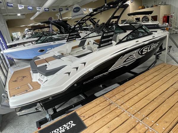 2025 Chaparral 23 Surf