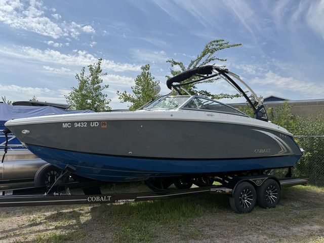 2019 Cobalt R5 Surf