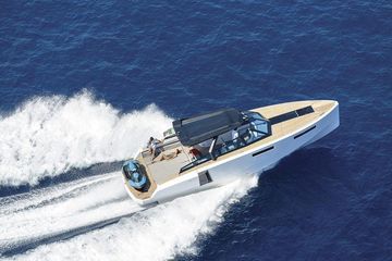 2025 Evo Yachts R4