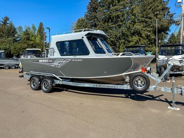 2025 Hewescraft 210 Sea Runner Hard Top