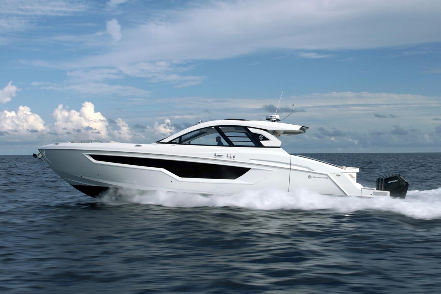 Cruisers Yachts Boat image