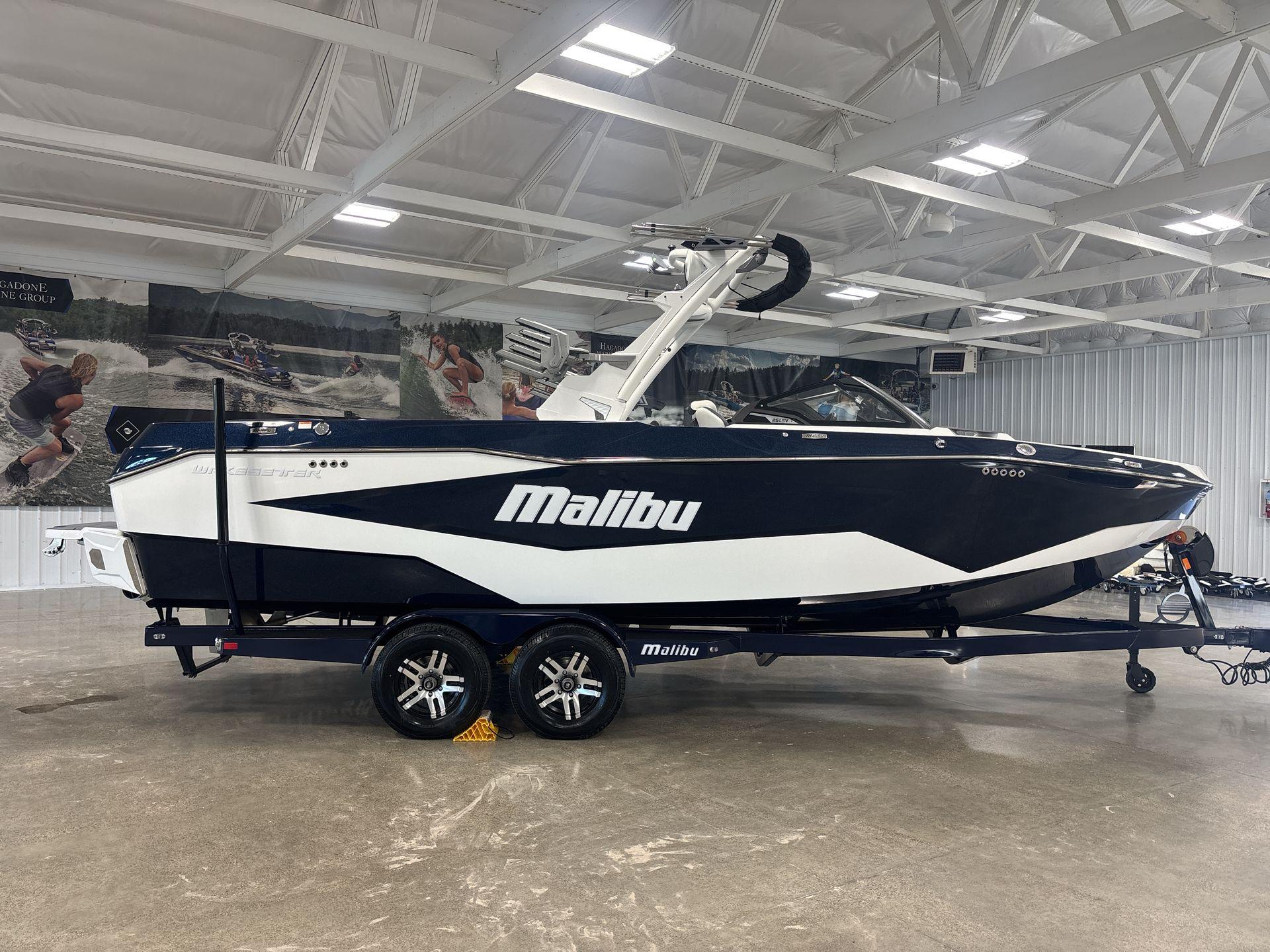 2025 Malibu Wakesetter 25 LSV
