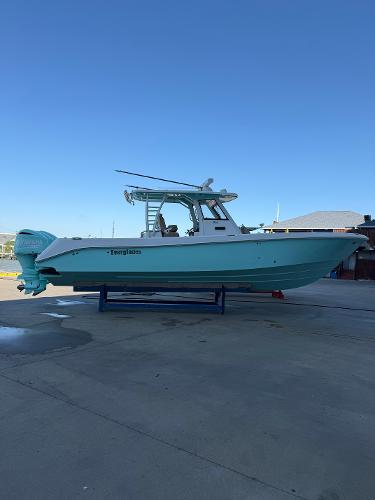 2021 Everglades 365 CC