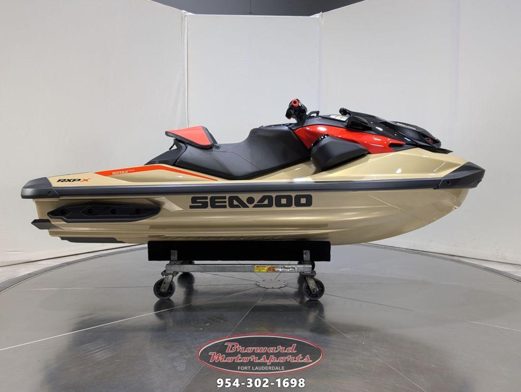 Sea-Doo RXP-X™ 325 Tech, BRP Premium A, iBR Meta